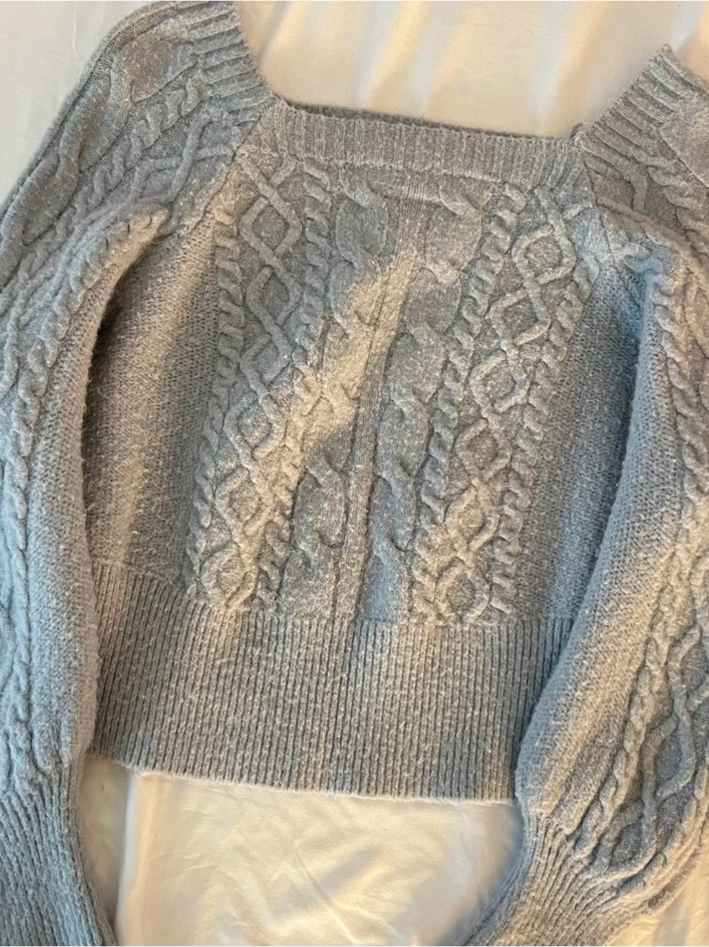Off-the-Shoulder Cable Knit Sweater - Light Gray